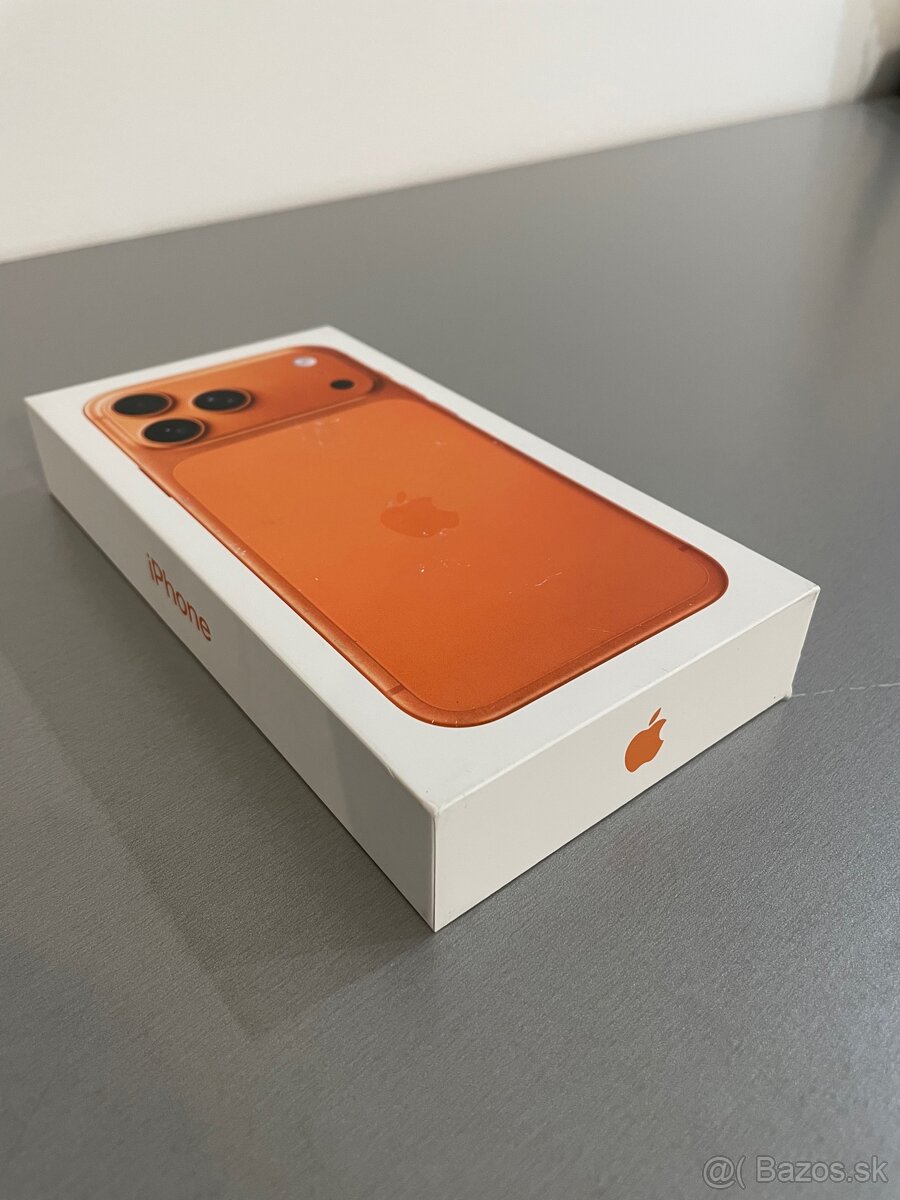 iPhone 17 Pro max 256gb Cosmic Orange -Rezervované