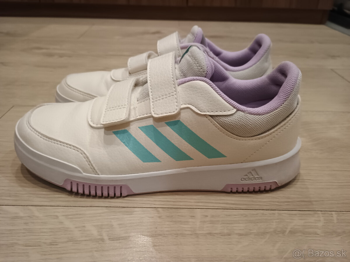 Tenisky Adidas EU38