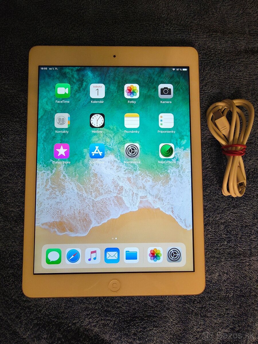 Ipad Air silver9.7 retina displej používaný plne funkčný ios