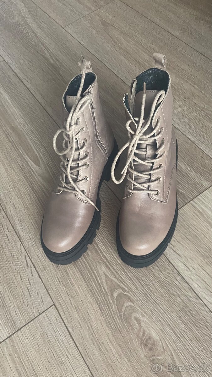 Čižmy Apple of Eden model CASTLE - vel. 37 - nove nenosené