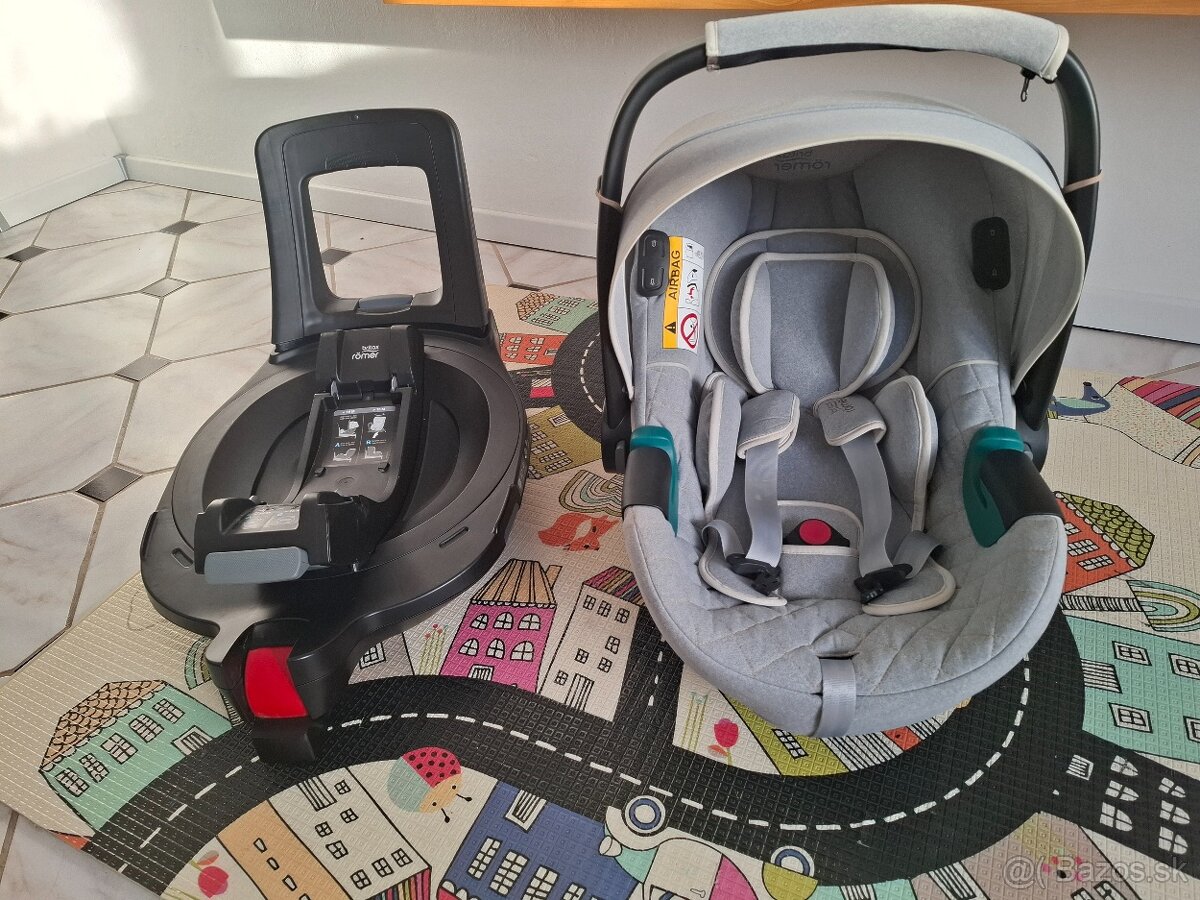 Vajičko Britax römer baby safe 3 isense