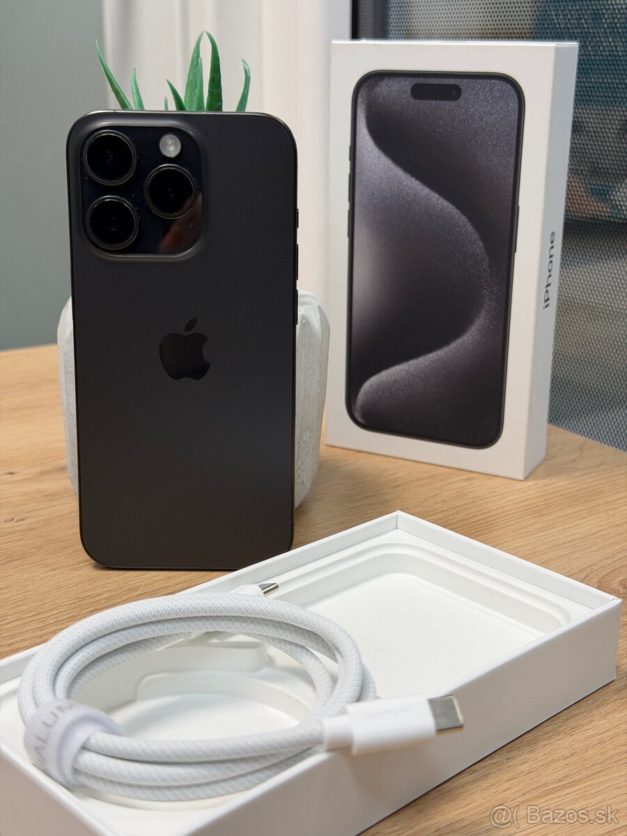 Apple iPhone 15 Pro 128GB - ZÁRUKA / NOVÁ BATÉRIA