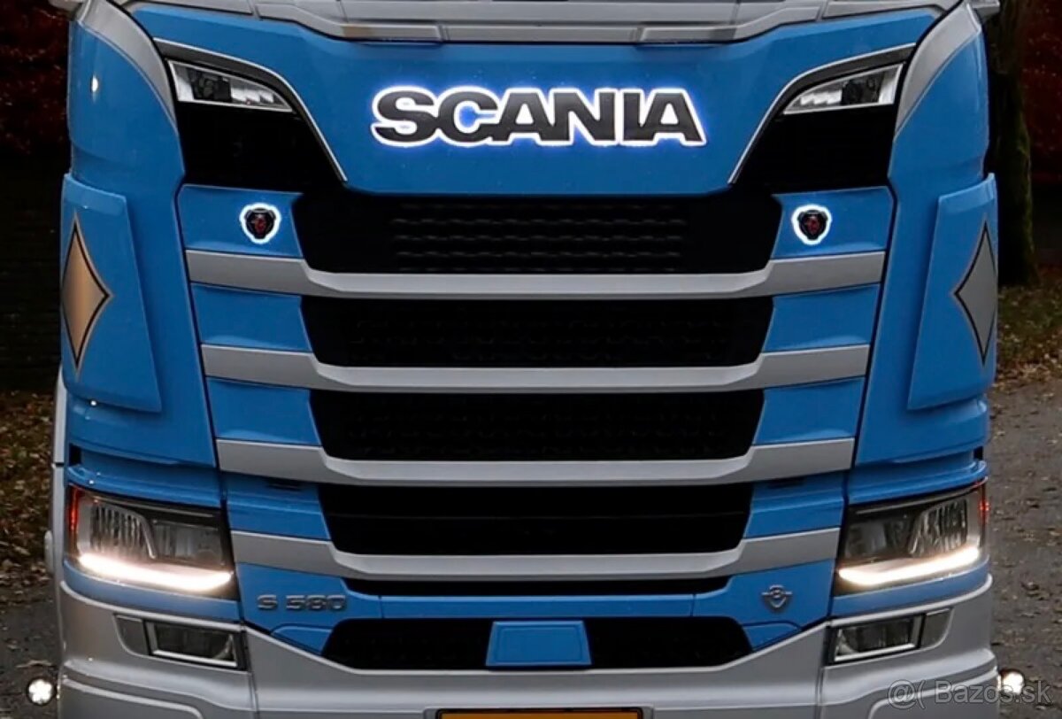 Oprava svetlometov Scania S R