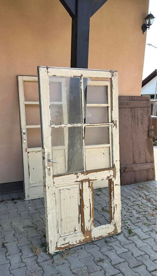 Staré drevené dvere