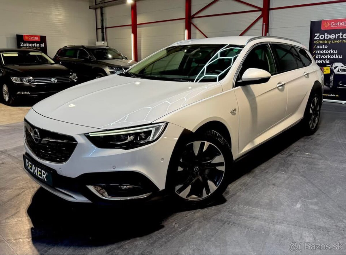 Opel Insignia ST COUNTRY EXCLUSIVE