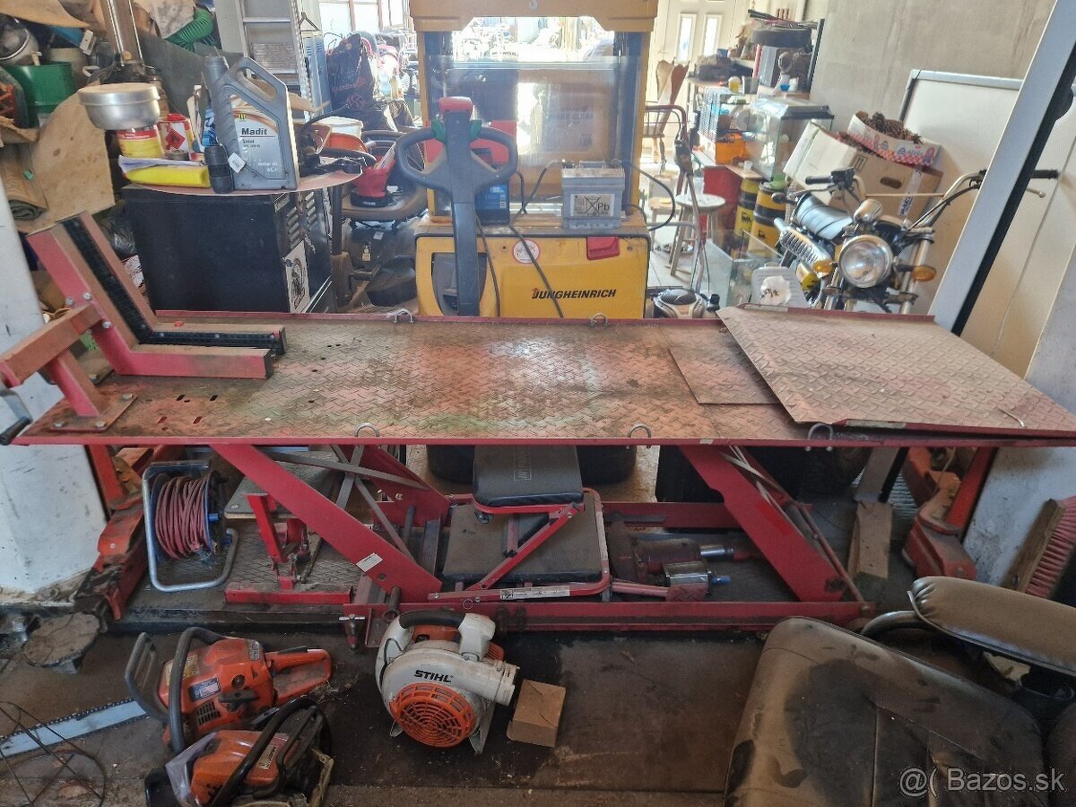 Predám montážny zdvihak na motorky