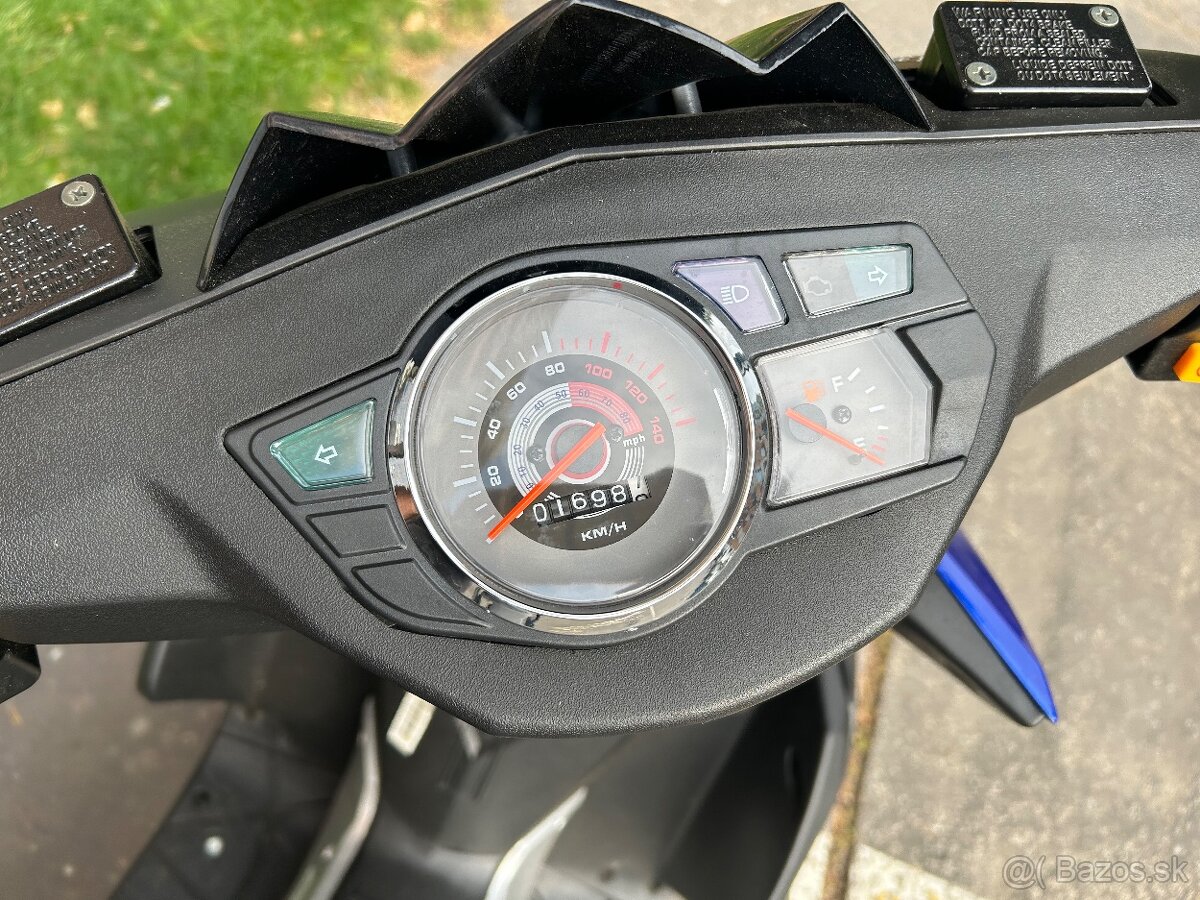 Skúter Maxon 125 / r.v 2024