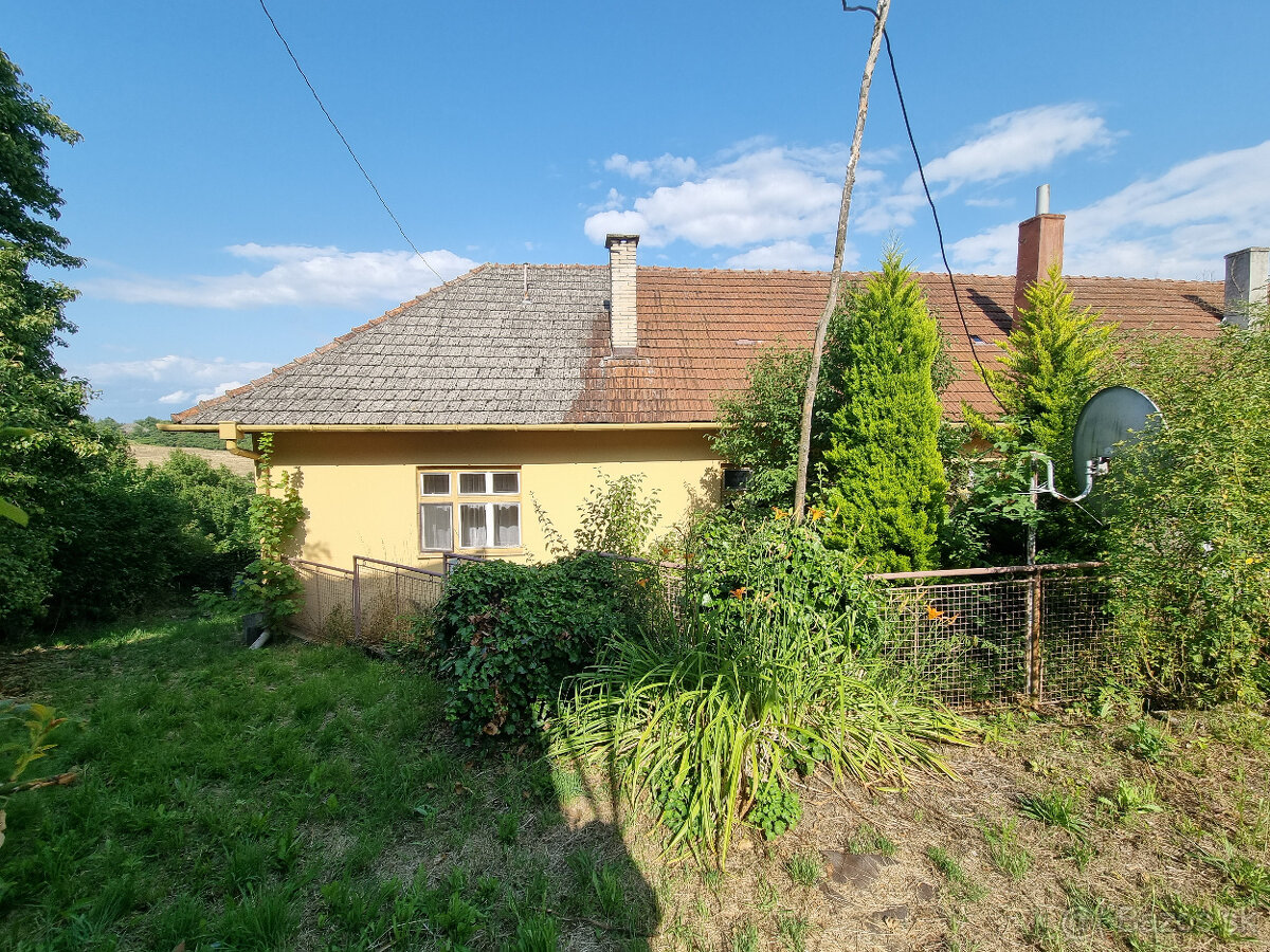 RODINNÝ DOMČEK a POZEMOK 732 m2 + SAD 686 m2 RUDNÍK KOPANICE