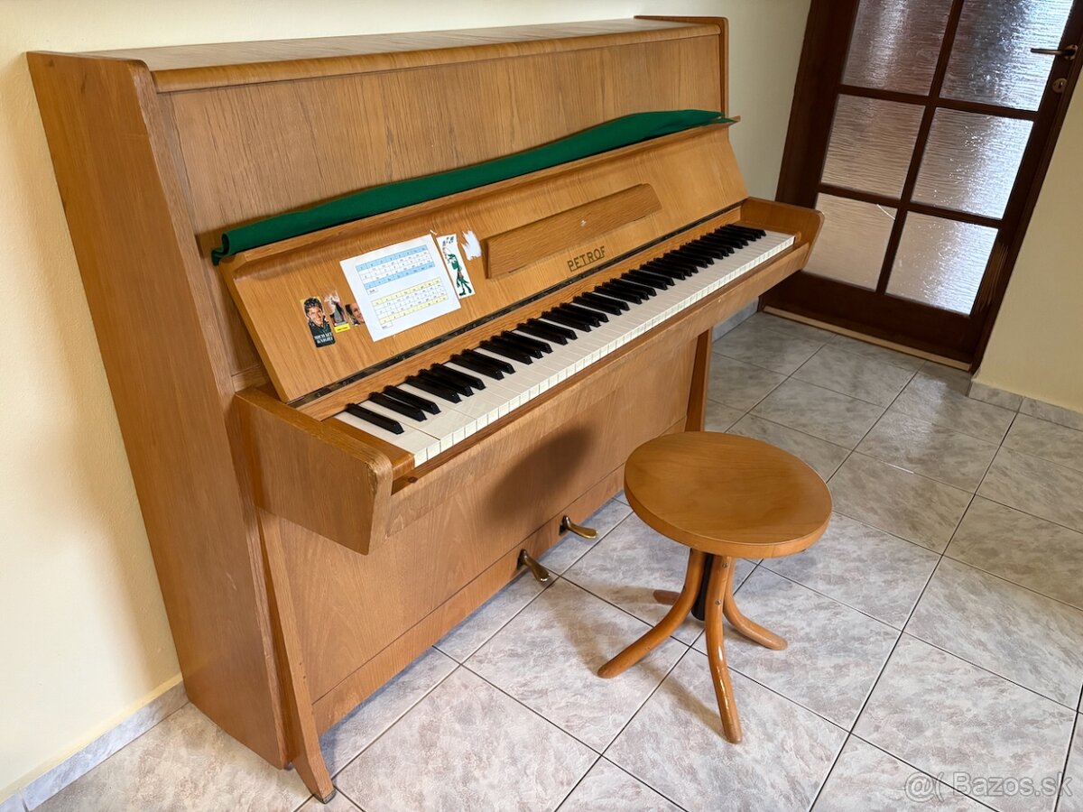 Predám piano Petrof, r.v. 1978