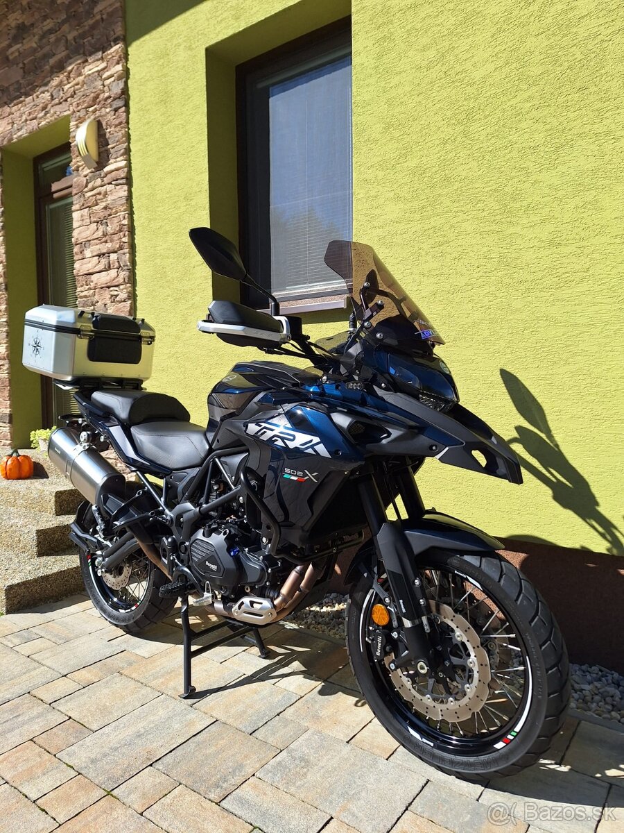 Benelli trk 502x