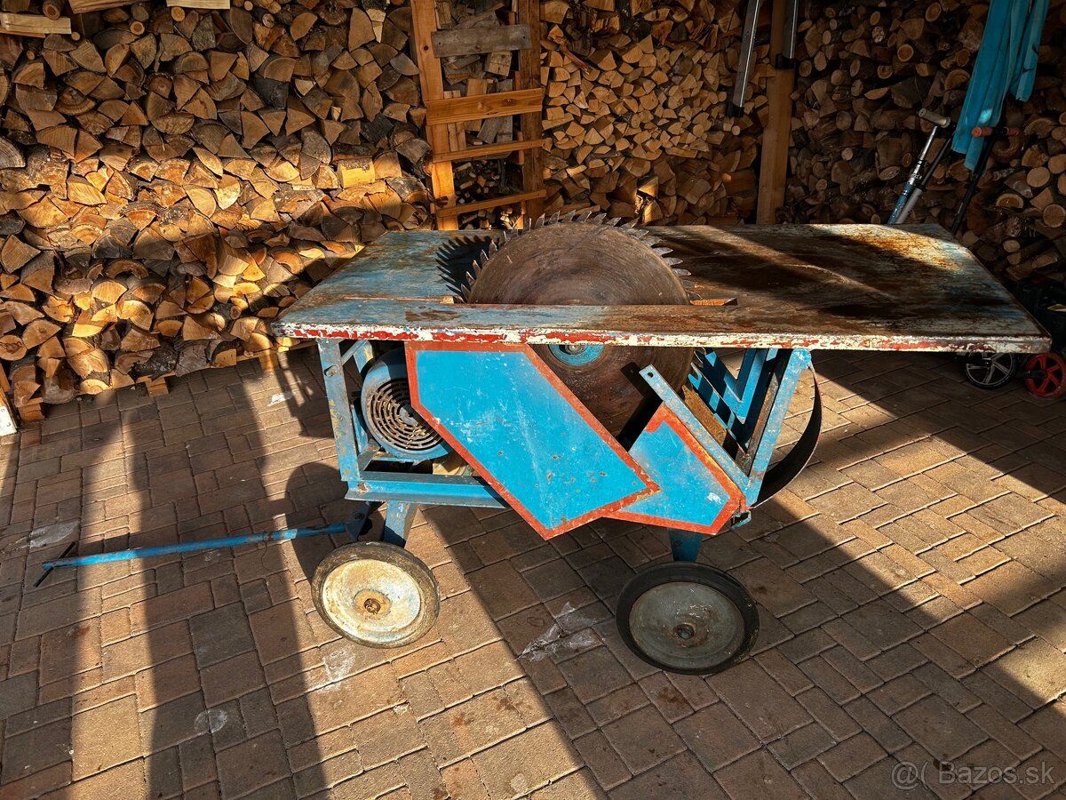 Cirkulárka ( cirkular, cinkular )