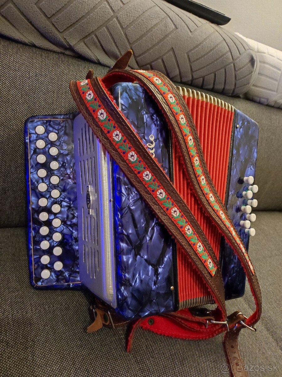 Heligonka popular, CF