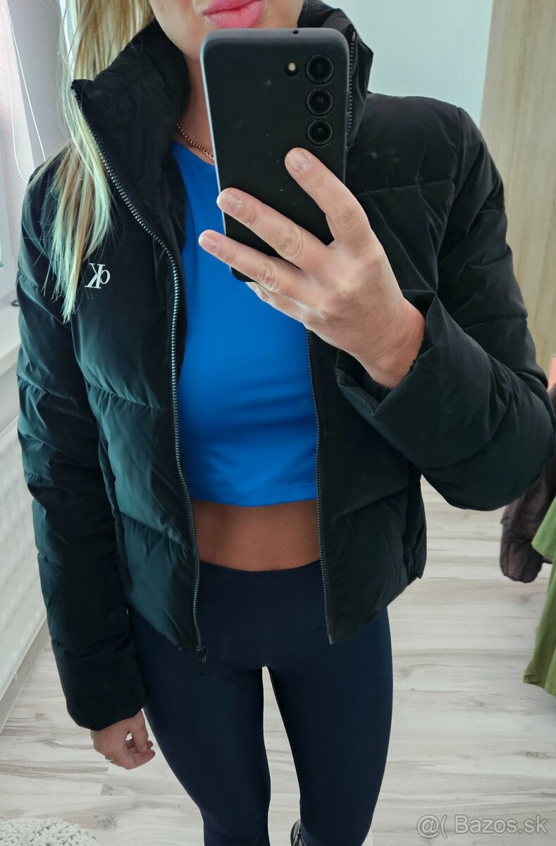 Calvin klein zimna bundička vel.xs/s ako nova