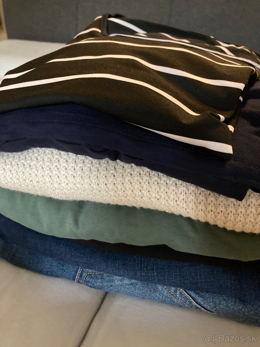 32 ks Tehotenské oblečenie