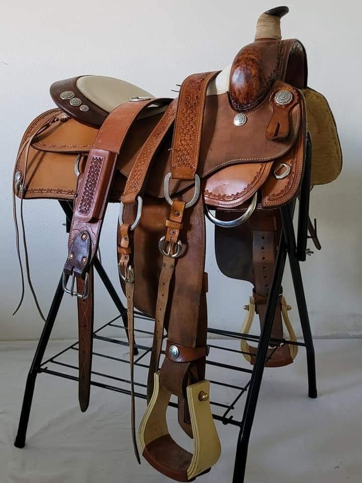 Kvalitne Westernové sedlo USA