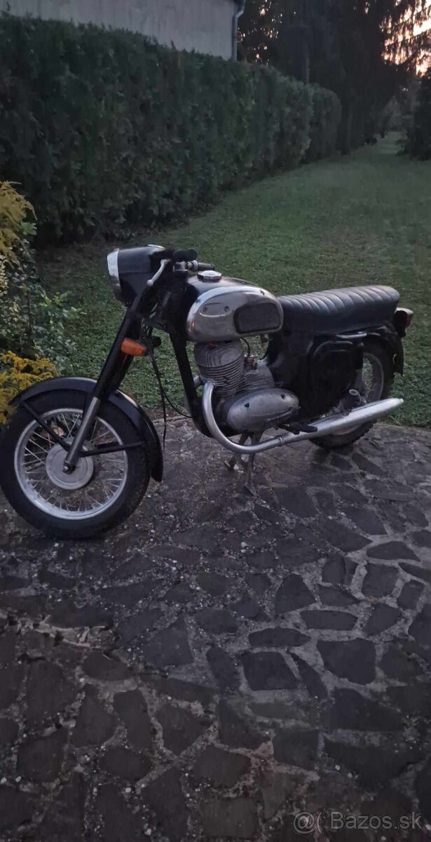 Jawa 250