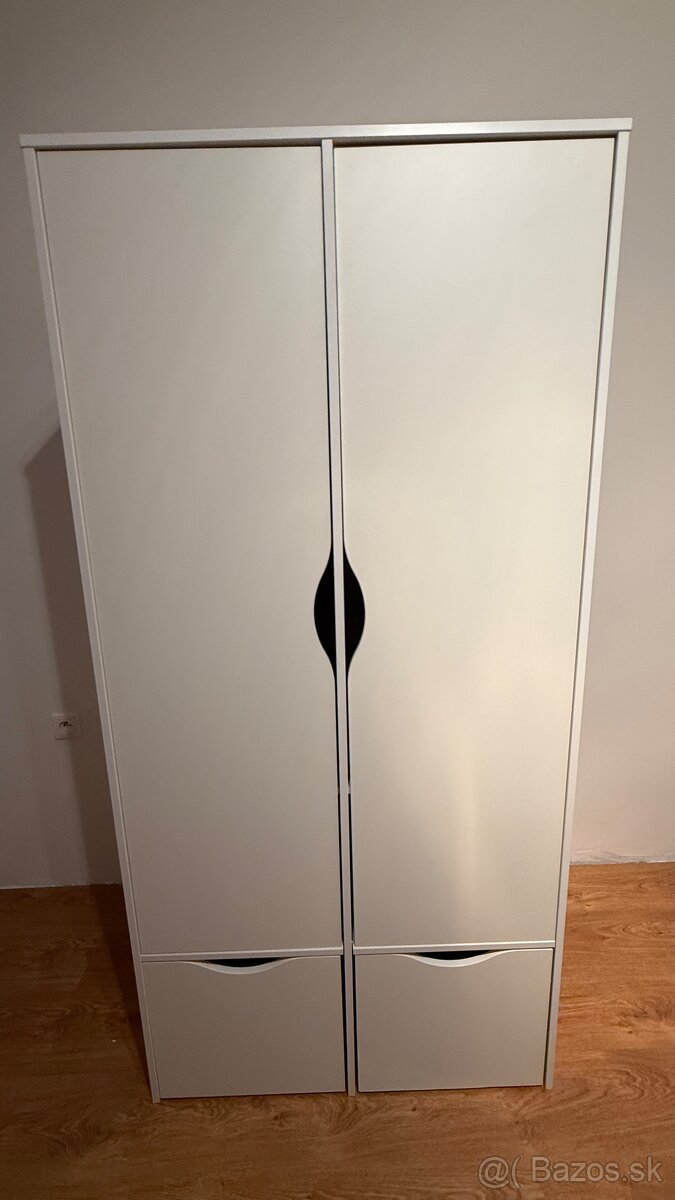 Skriňa biela