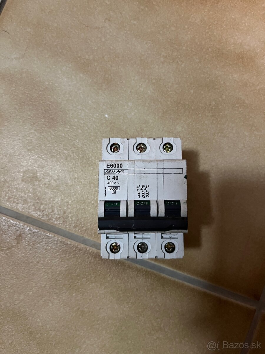Istič HESS E6000 C40/3