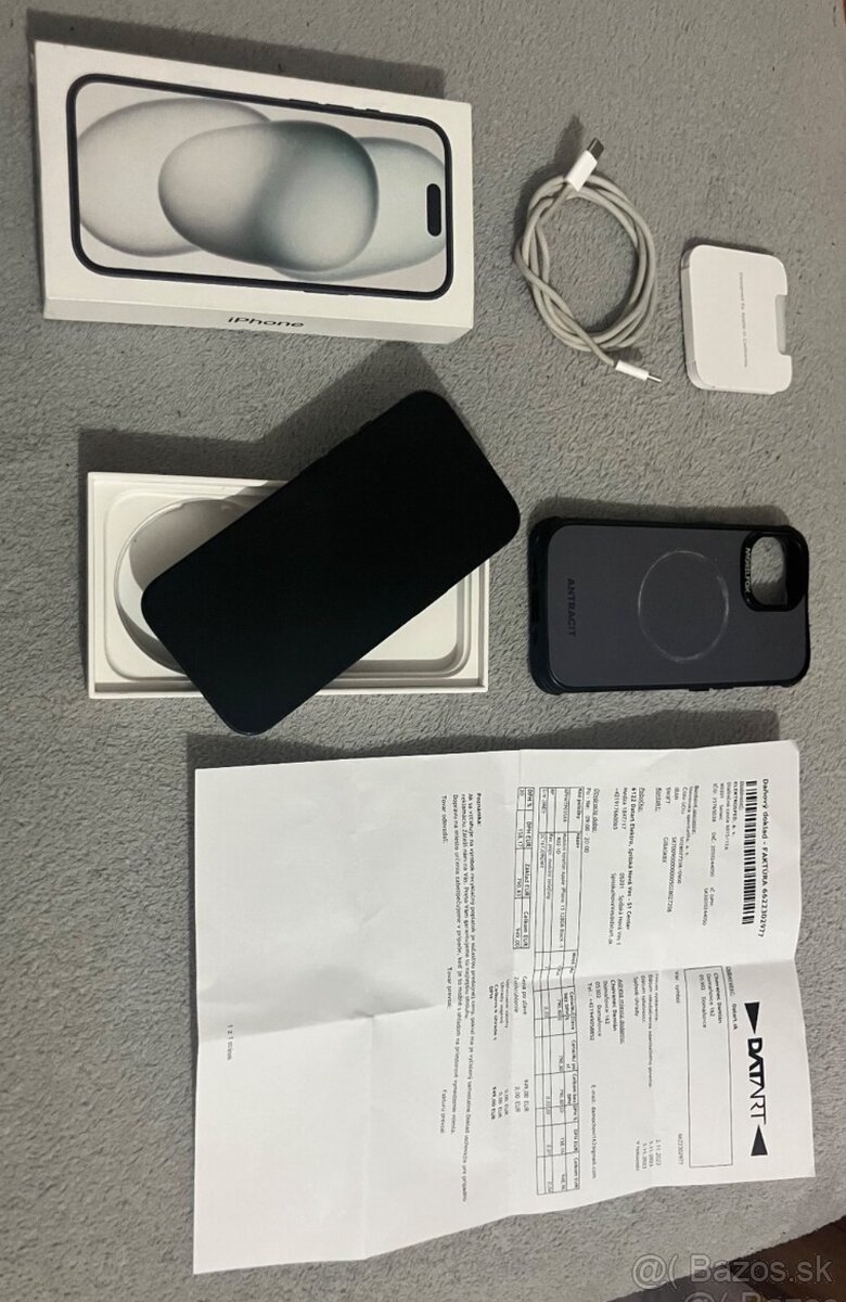Predám Apple iPhone 15 128GB Black Známky používania