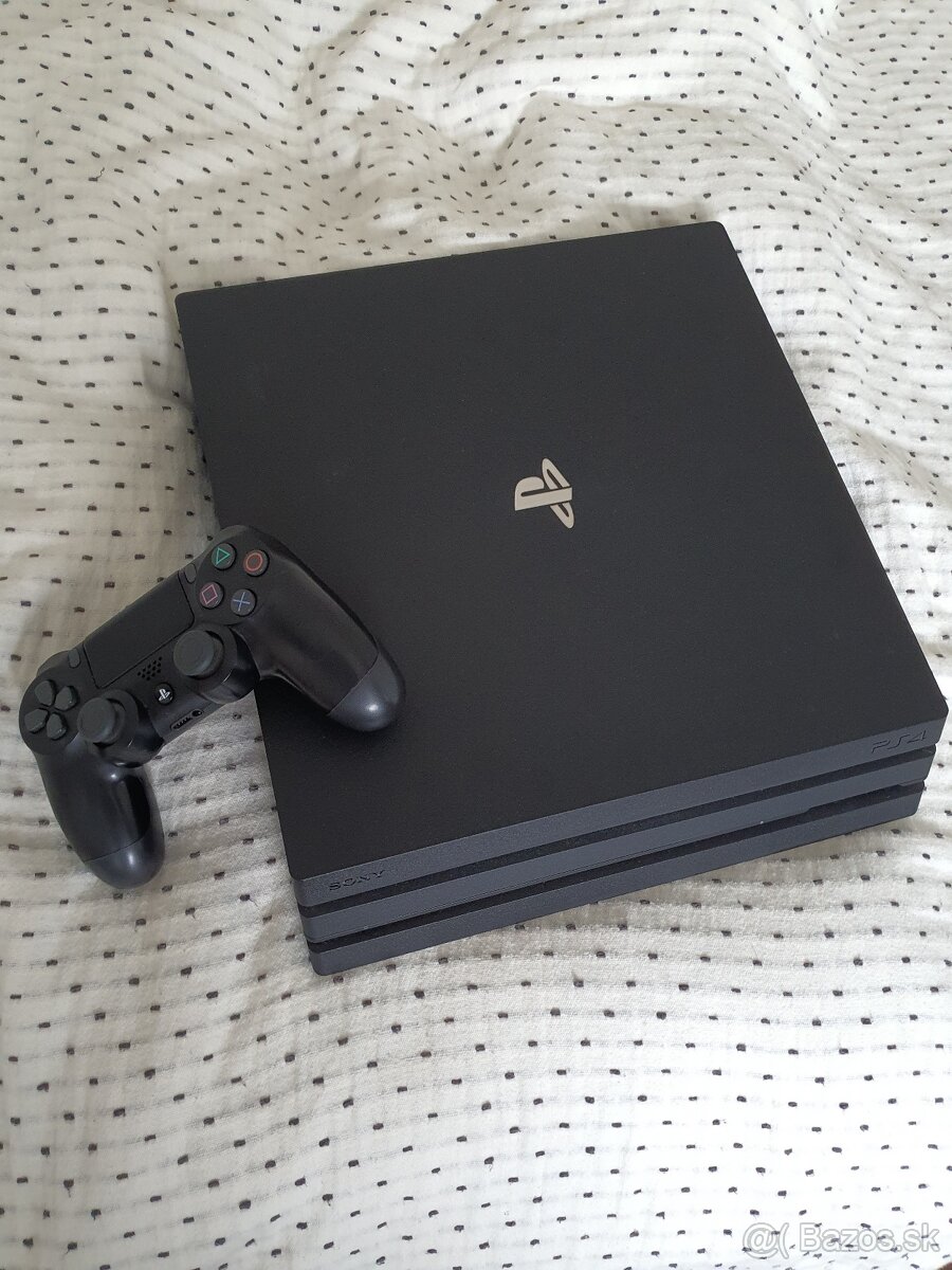 Predám Playstation 4 Pro 1TB
