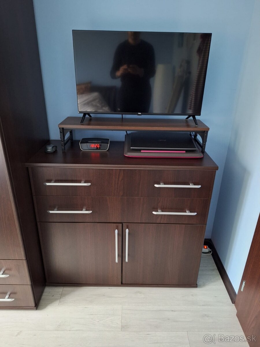 Predam takmer nepouzivany televizor 32" TCL 32S5400A