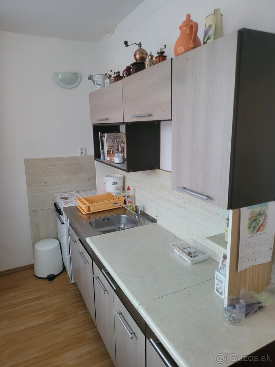 1 izbový byt s balkónom sídl.Tarča