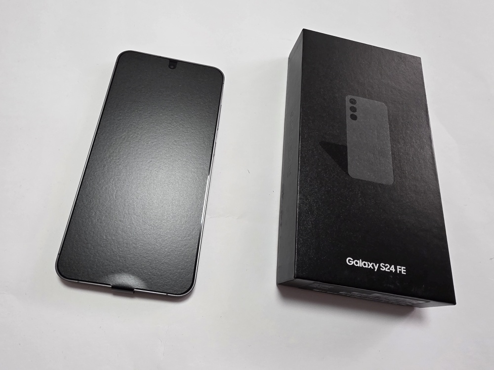 Samsung Galaxy S24 FE 8/128GB Graphite , nový
