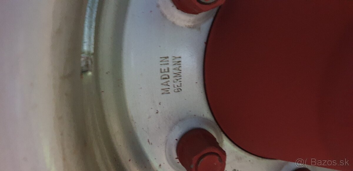 Predam napravu 5t z kolesami