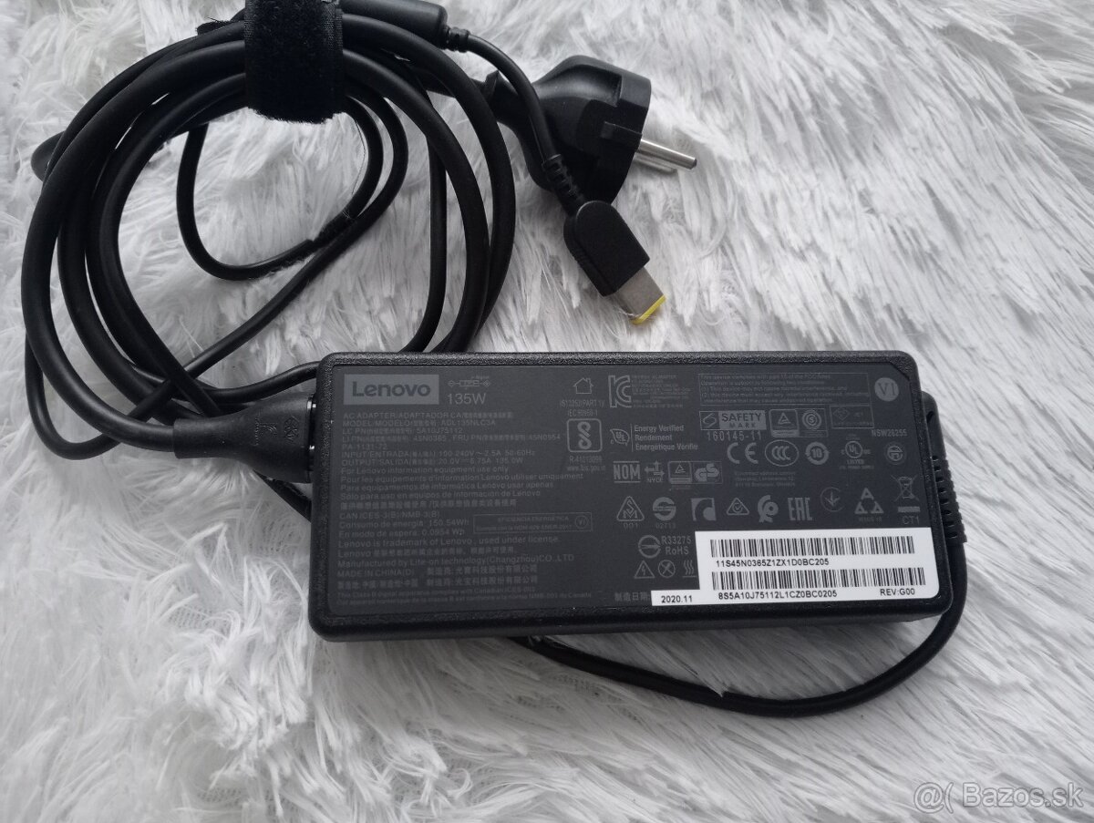 originálny adaptér pre ntb Lenovo , 135W, žltá hranatá konc.