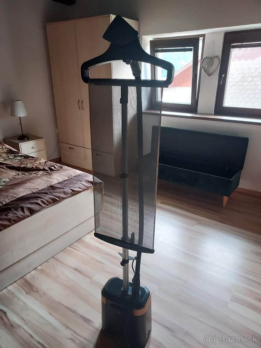 tefal stojanovy naparovac