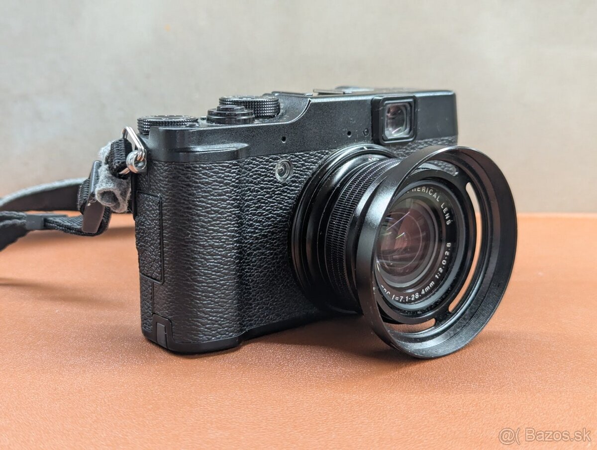 Fujifilm X10