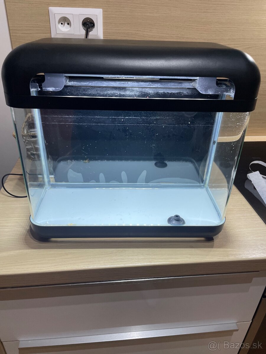 Predám 17L akvárium