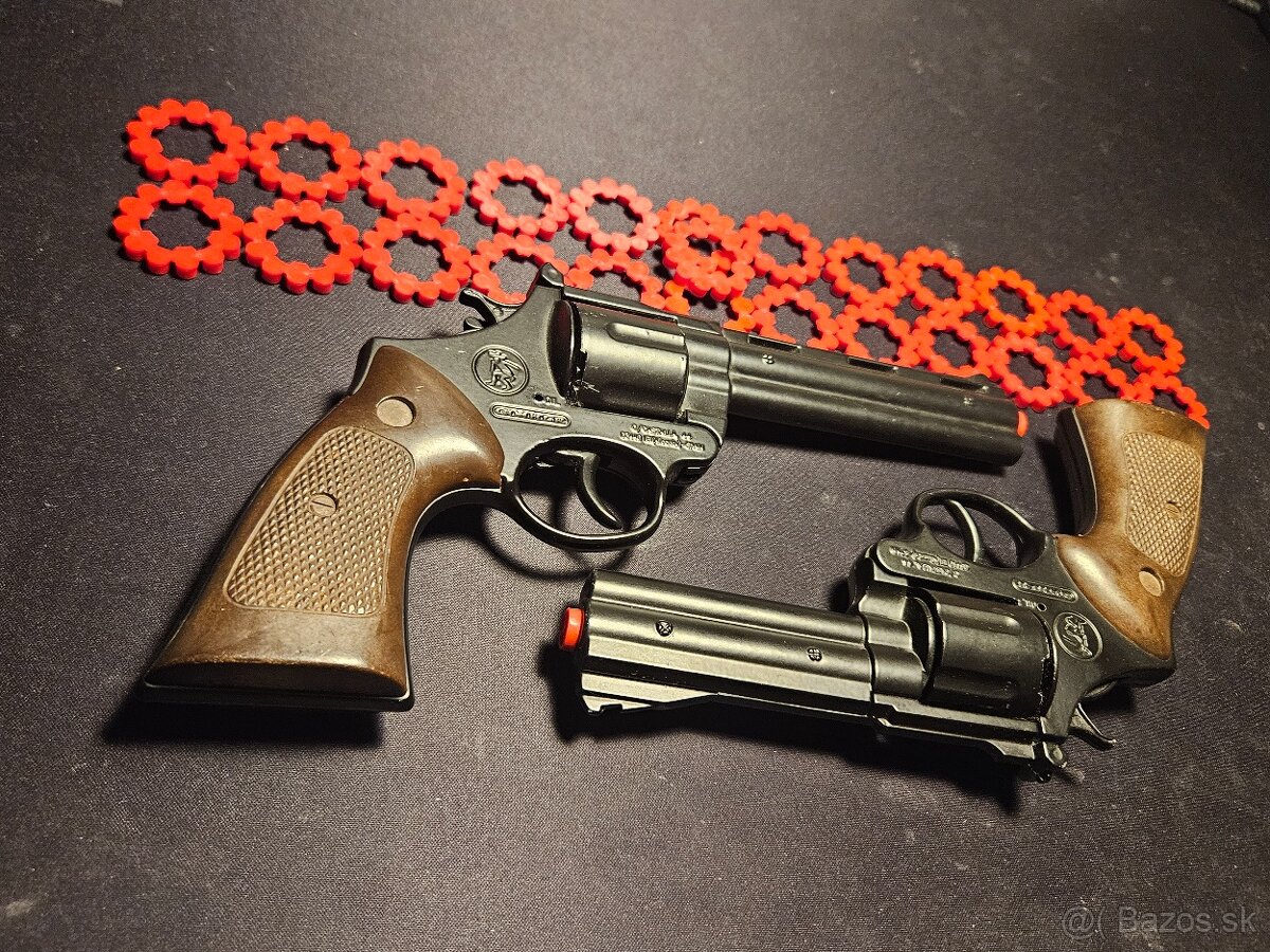 Pištoľ s nábojmi