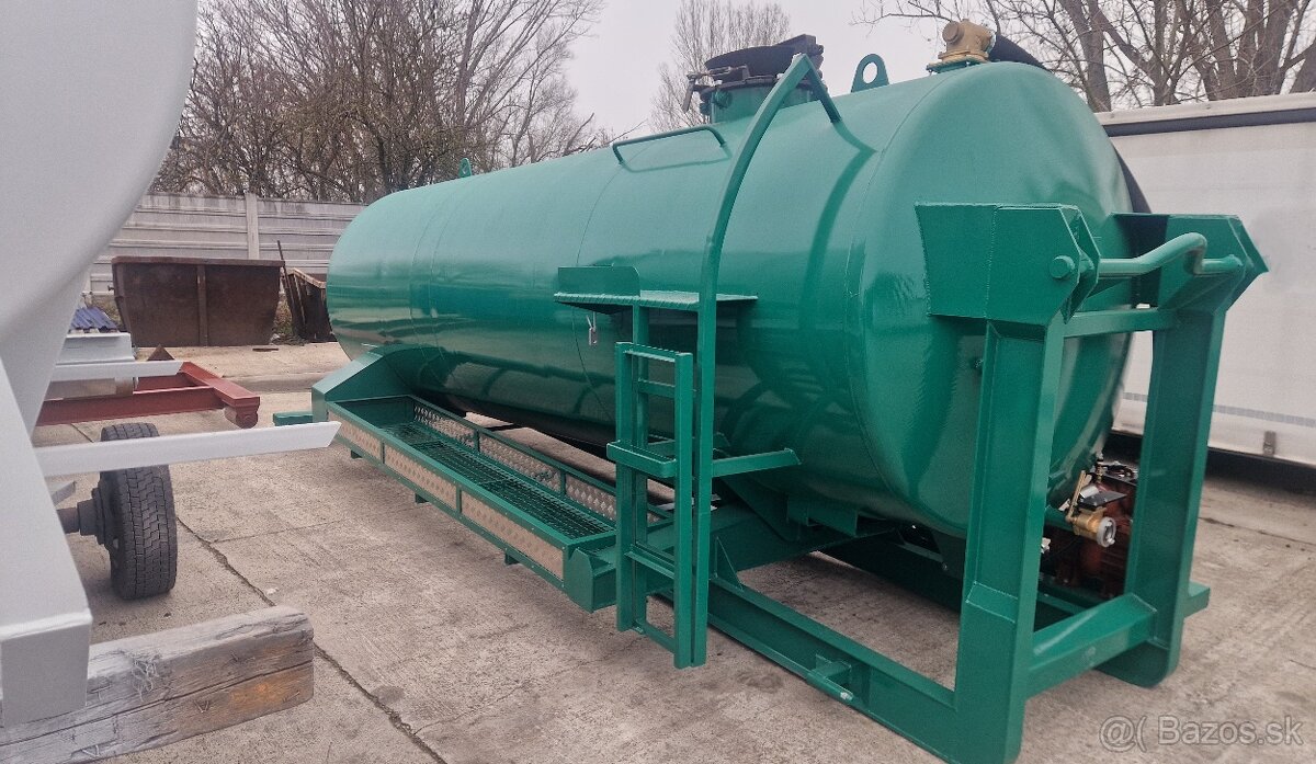 Predám cisternu 8,5 a 12 m3 na hákový nosič kont.