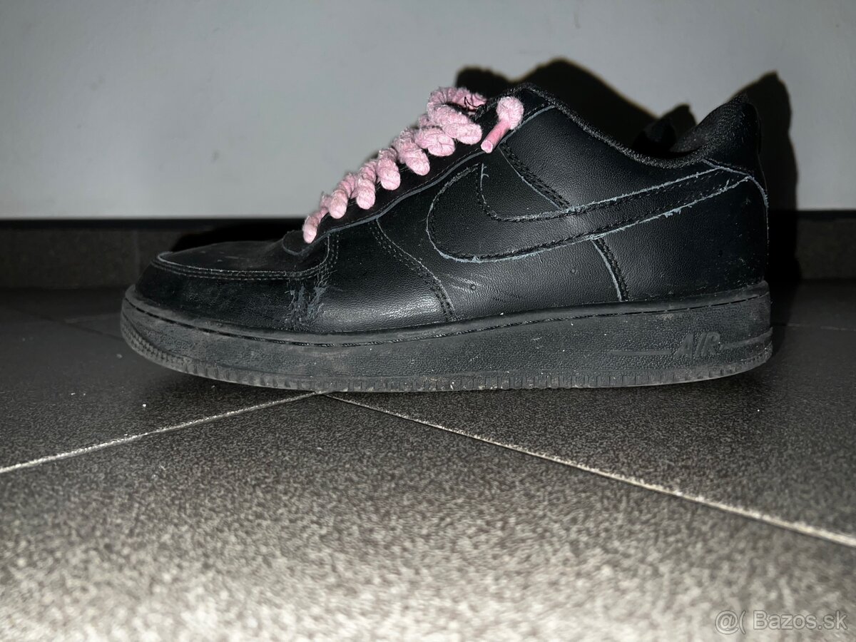 Nike Air Force chunky laces