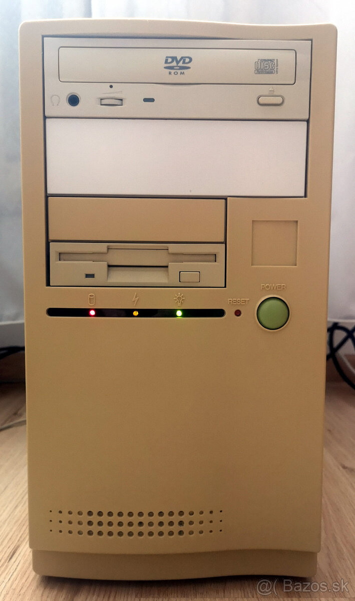 Predám Retro PC Celeron 300MHz