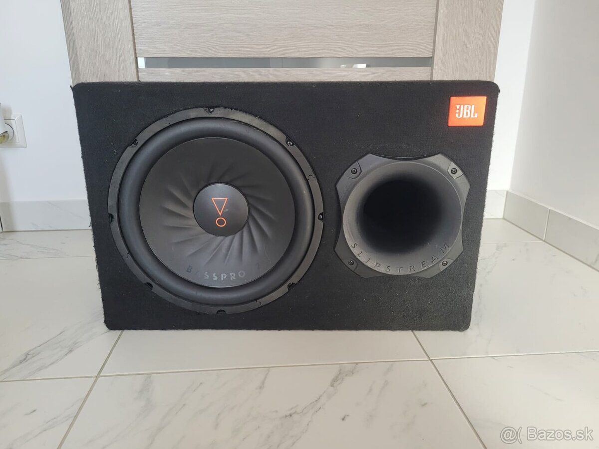 JBL BassPro 12