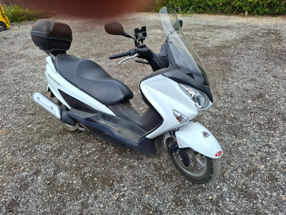 Skúter Suzuki Burgman 125