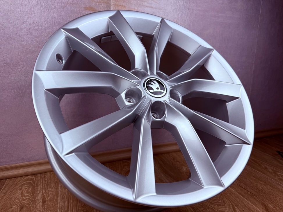 Originál kolesa Škoda Superb R18 Modus