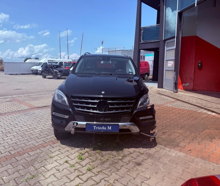 Mercedes-Benz ML350CDI 4x4 SK ŠPZ, havarované