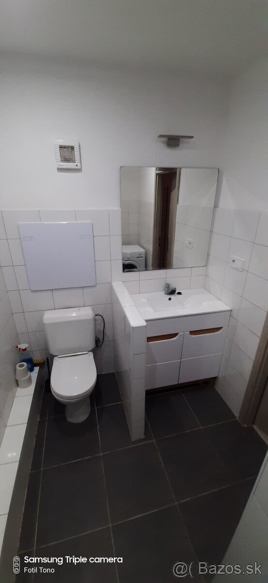 na prenájom 1 izbový byt na Dlhej ulici v Prievidzi