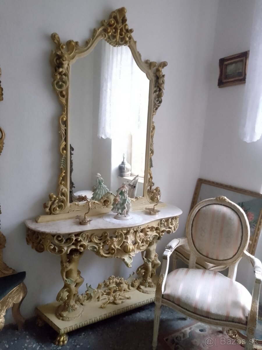 Konzola s anjelmi a zrkadlom