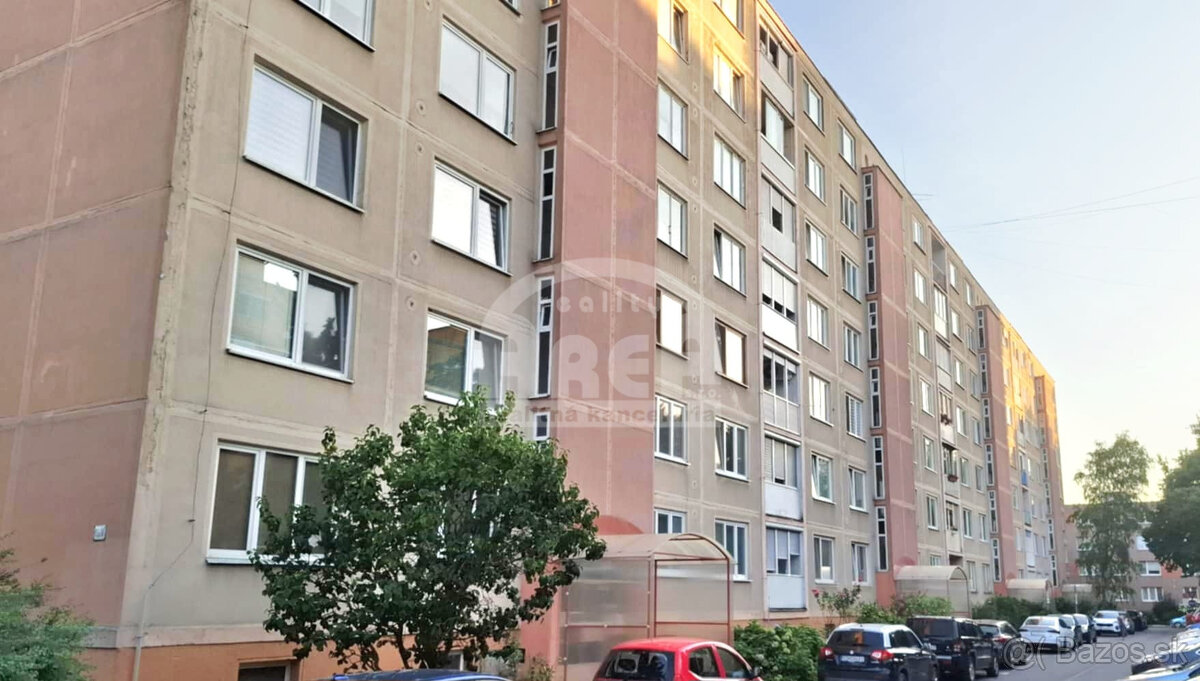 3- izbový byt na sídlisku Juh v Michalovciach