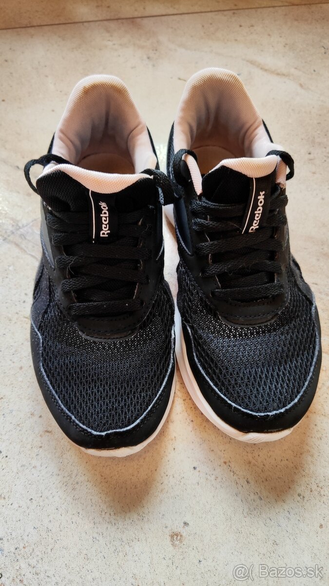 Tenisky Reebok RF395