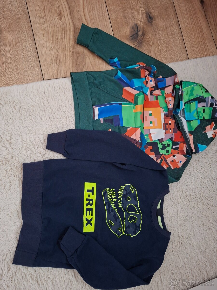 Mikiny a tepláky 128