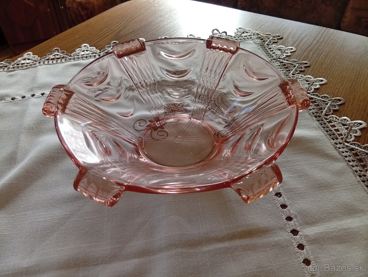 Ružova sklenena misa