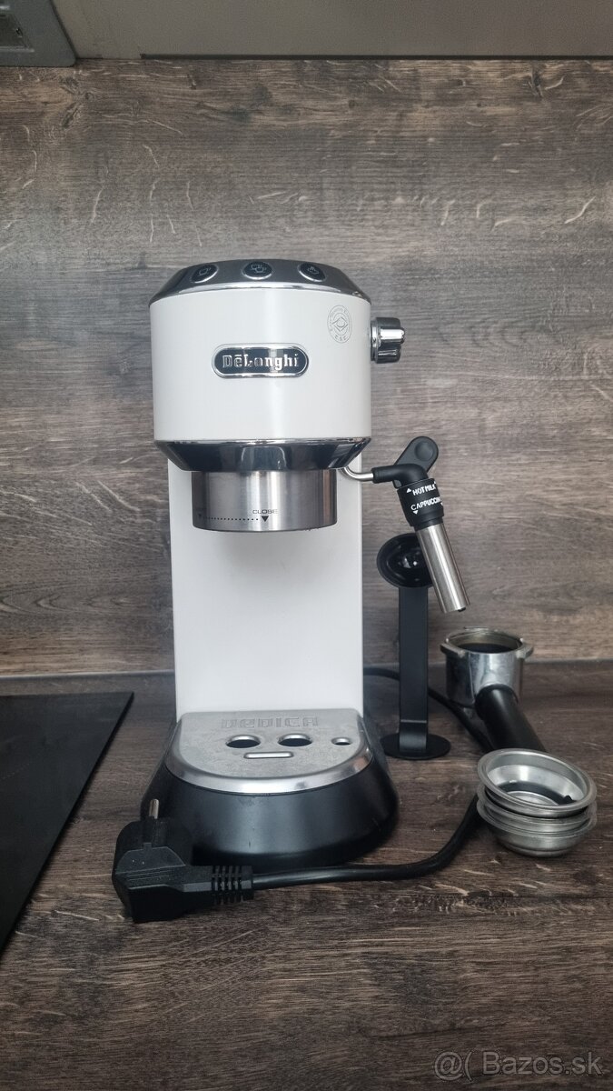 De'Longhi Dedica EC 685.W