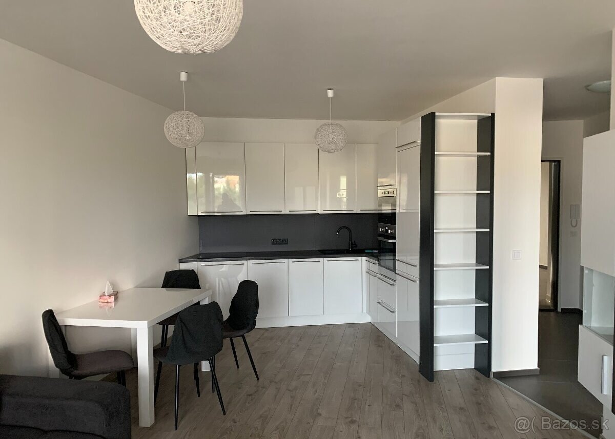 For Rent - Spacious 2 rooms apartment - Košice - Staré mesto