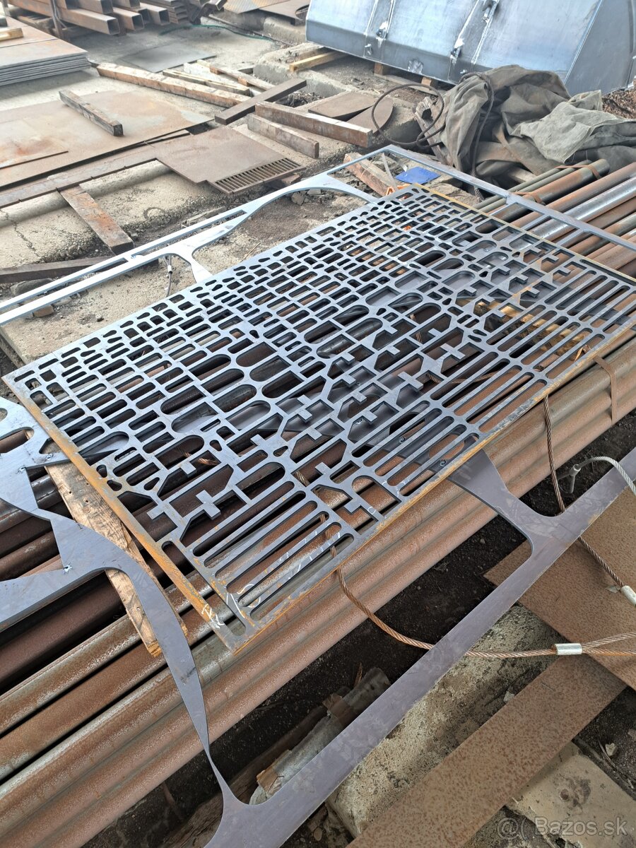 Na predaj vhodný materiálu na zvaraci stôl