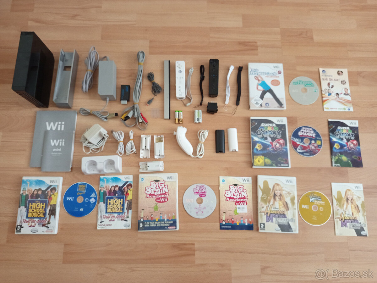 Nintendo Wii - 2 ovládače + bohaté príslušenstvo - 89€